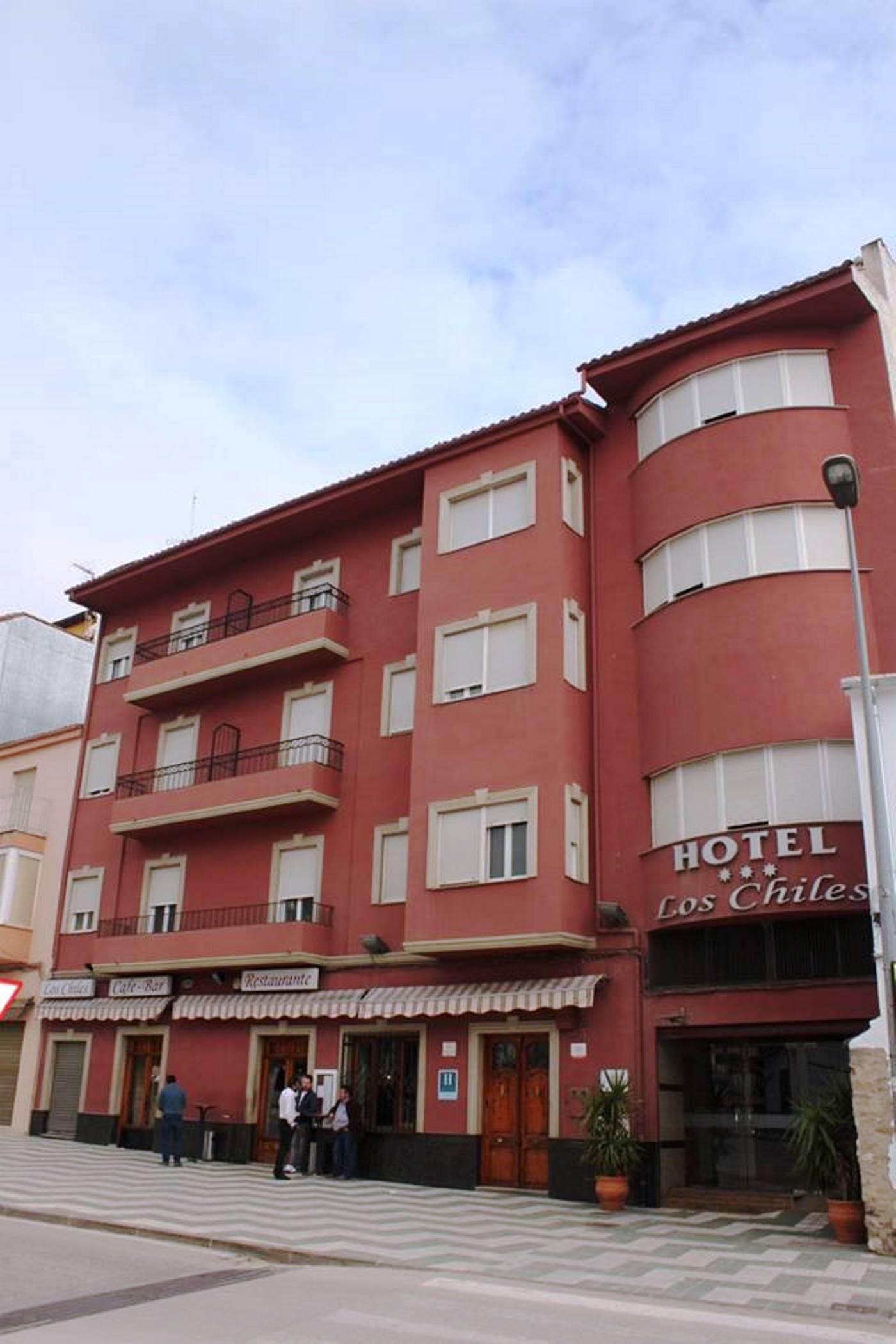 Hotel Los Chiles Villanueva Del Arzobispo Exterior photo